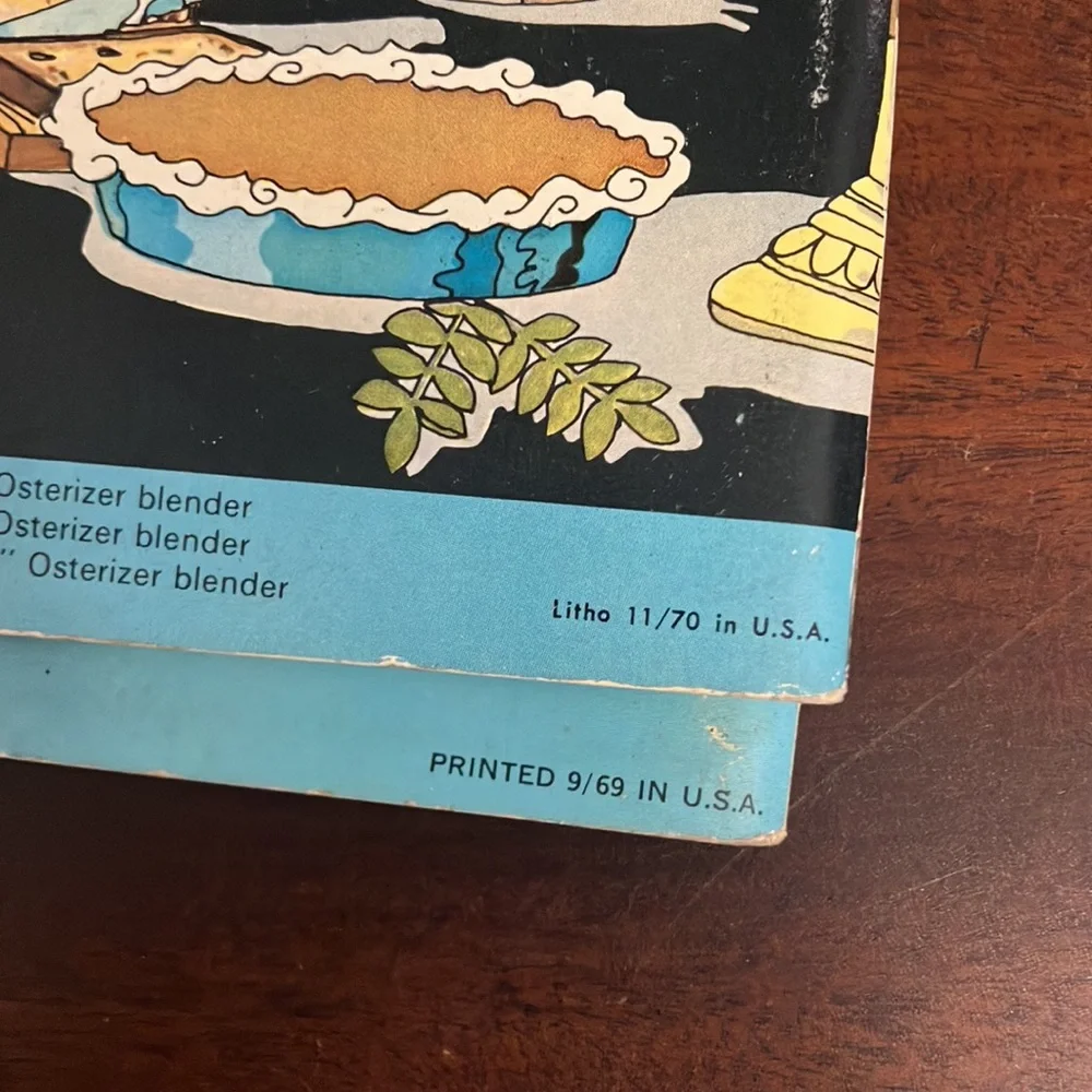 Set of 2 Vintage 1969 & 1970 Osterizer Blender Spin Cookery Cookbooks